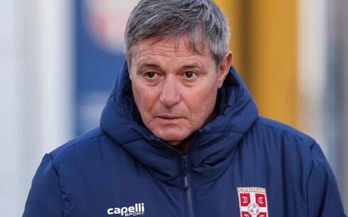 Piksi izbačen sa Marakane: Navijači ga natjerali da napusti stadion